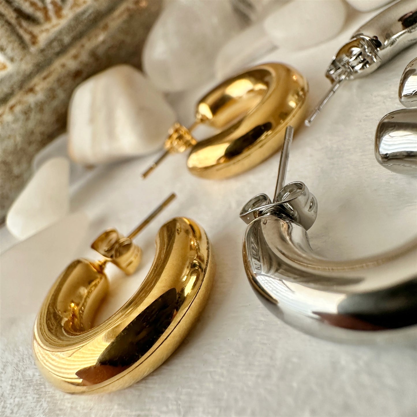 Mayari 20mm Chunky Hoop Earrings