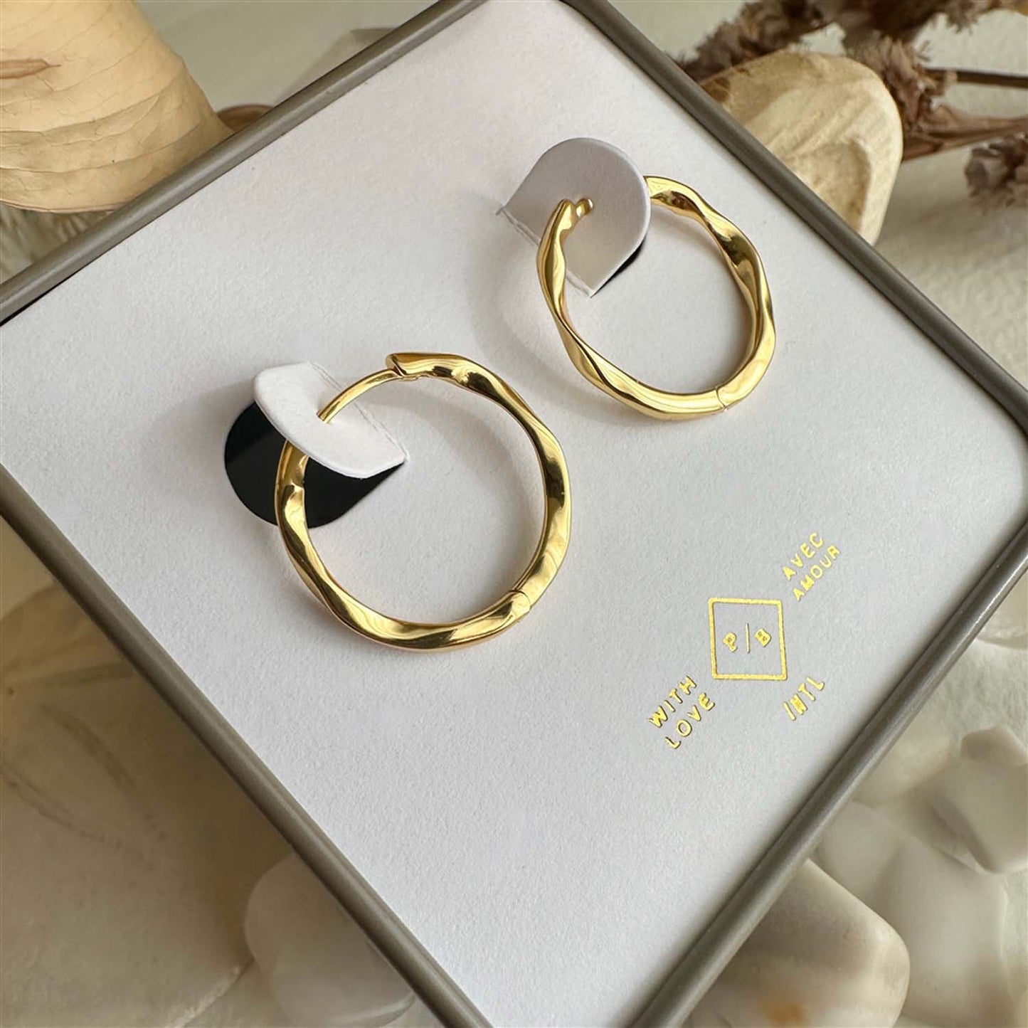 Michio Wavy 20mm Hoop Earrings