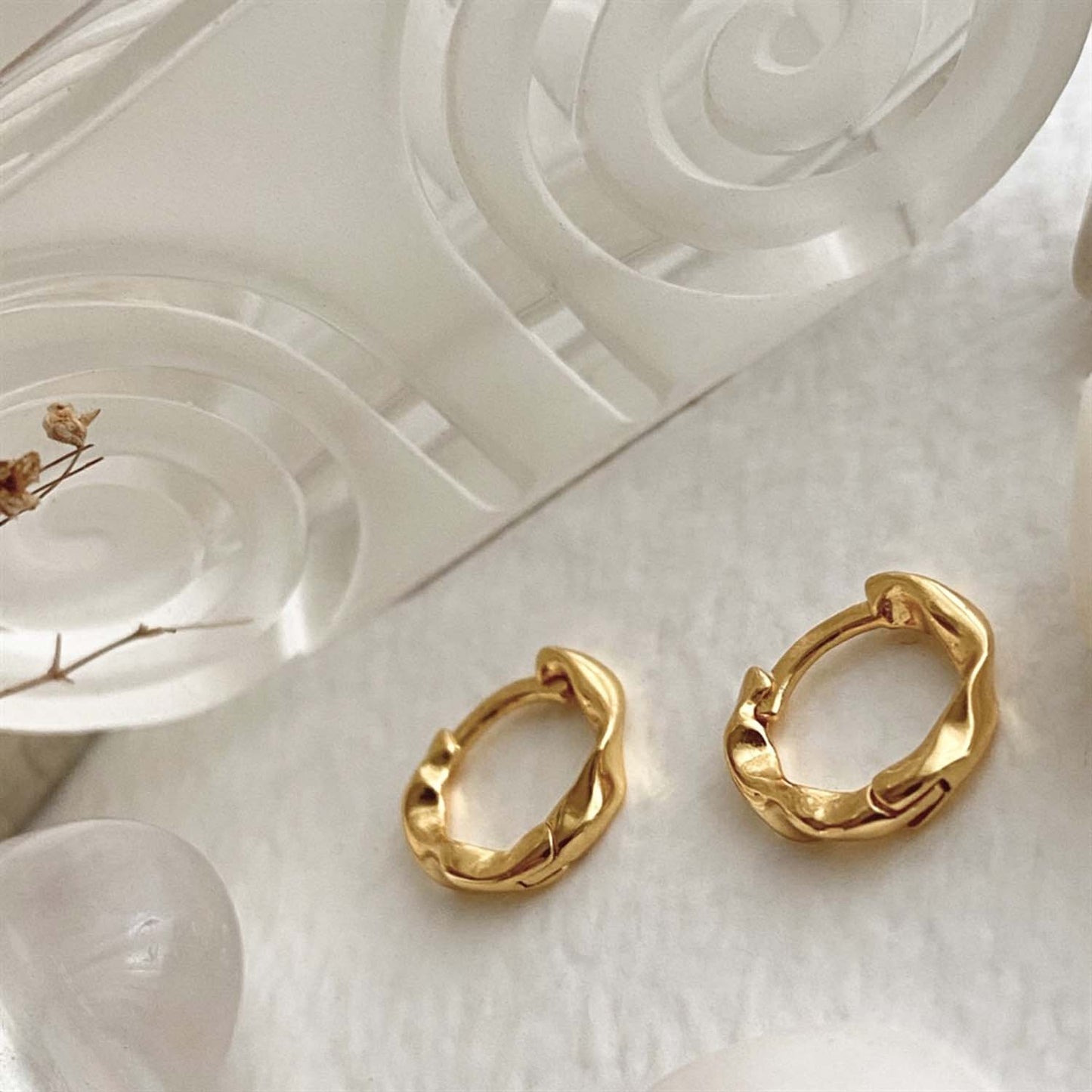 Michio Wavy 12mm Hoop Earrings