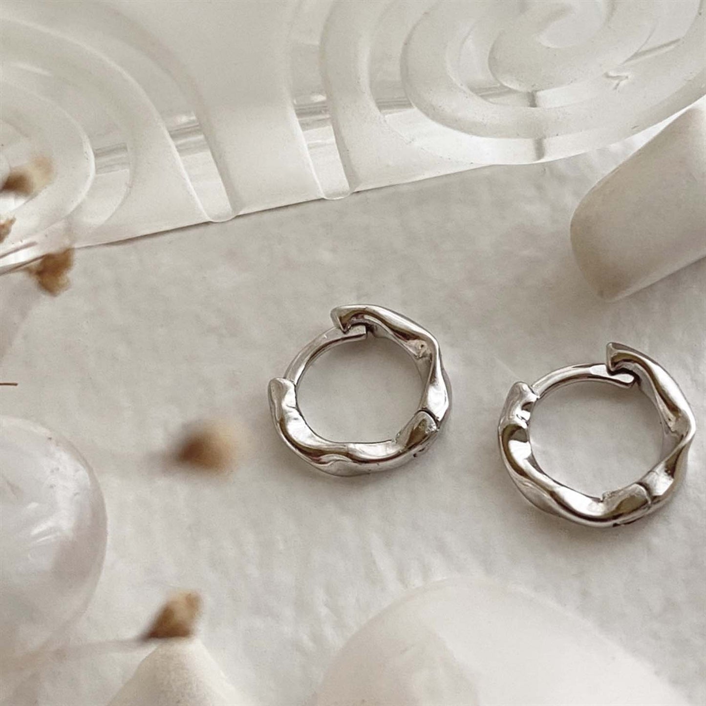 Michio Wavy 12mm Hoop Earrings