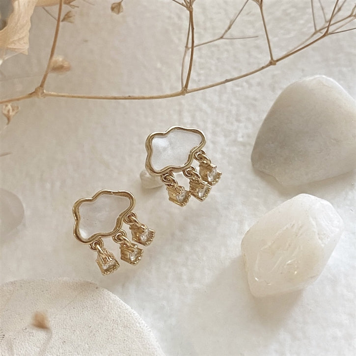 Wilhelm Cloud Drop Stud Earrings