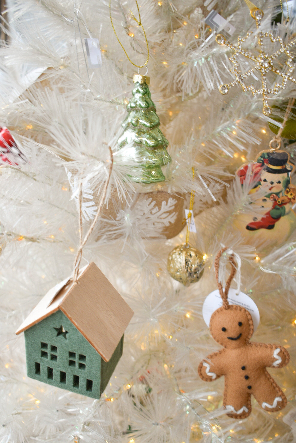 Etobicoke Florist Home Decor & Gifts Delivery in Etobicoke & GTA