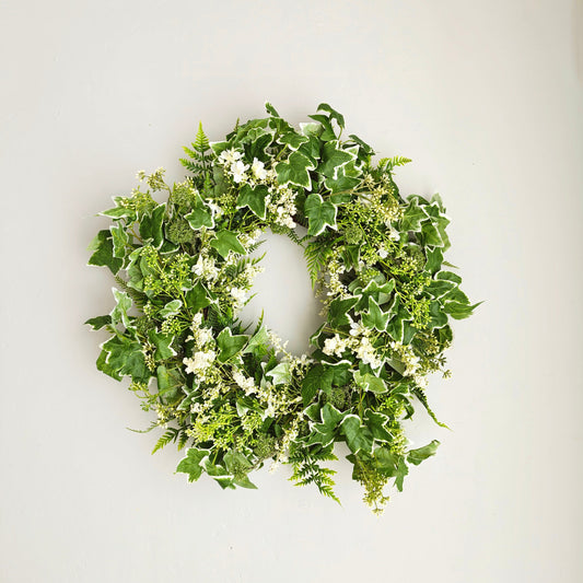 Decorative Ivy Wreath 24"