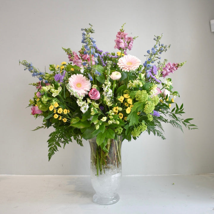 Etobicoke Florist Home Decor & Gifts Delivery in Etobicoke & GTA