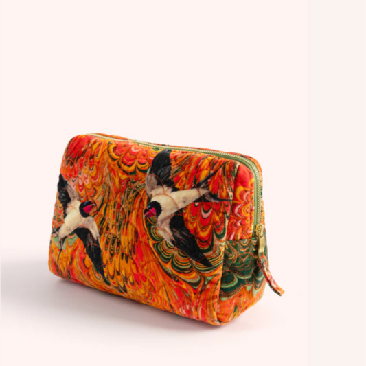 Marbled Swallows Quilted Washbag