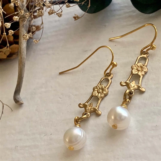 Freshwater Pearl and Filigree Drop Earrings