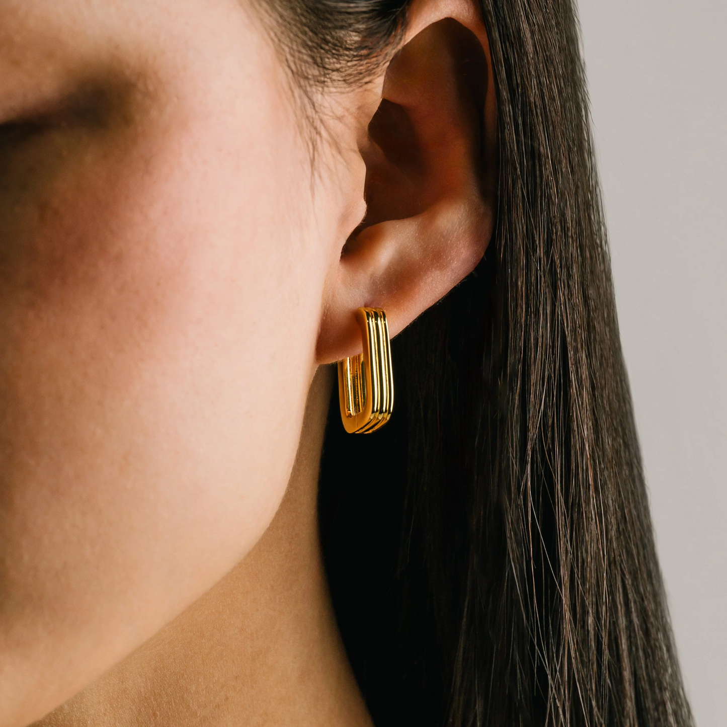 Groove U-Shaped Hoop Earrings