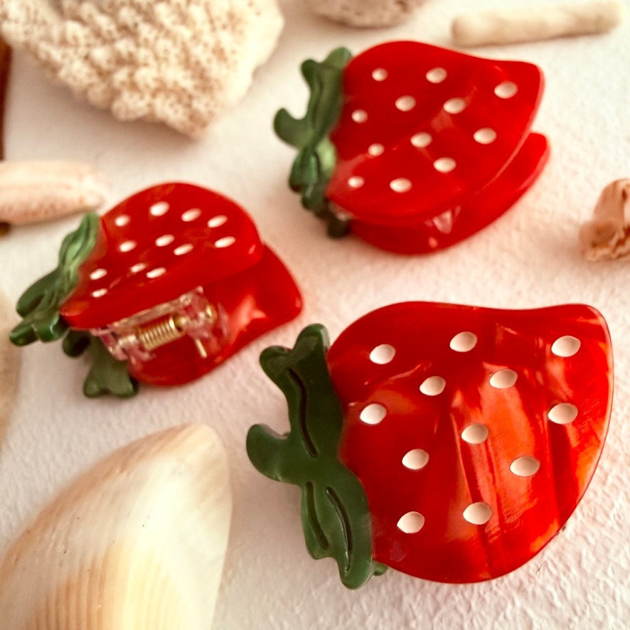 Strawberry Mini Claw Clips