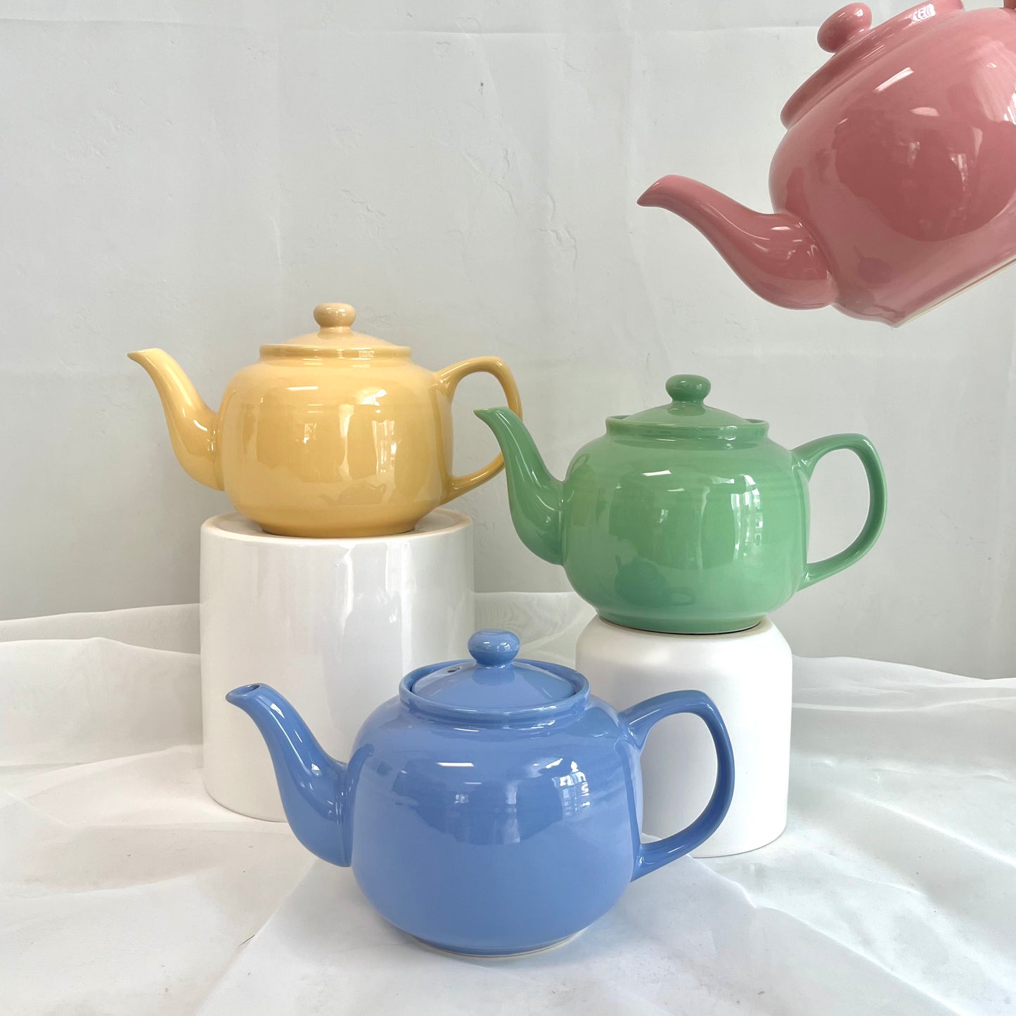 Windsor 6-Cup Porcelain Teapot