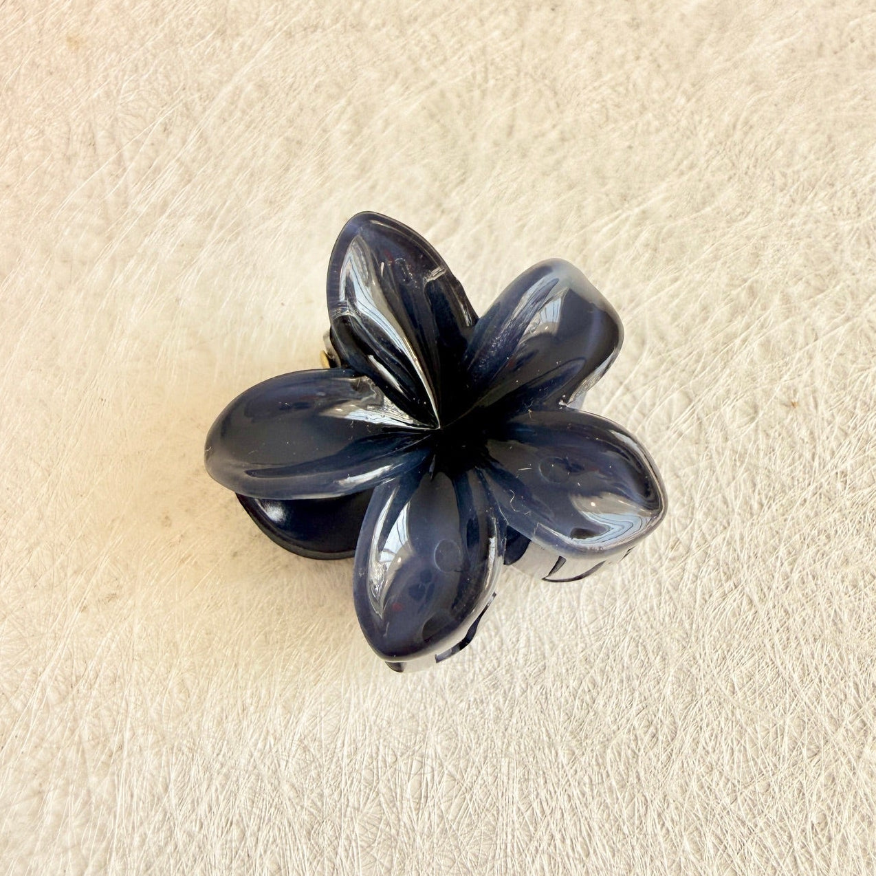 Small Plumeria Flower Claw Clips