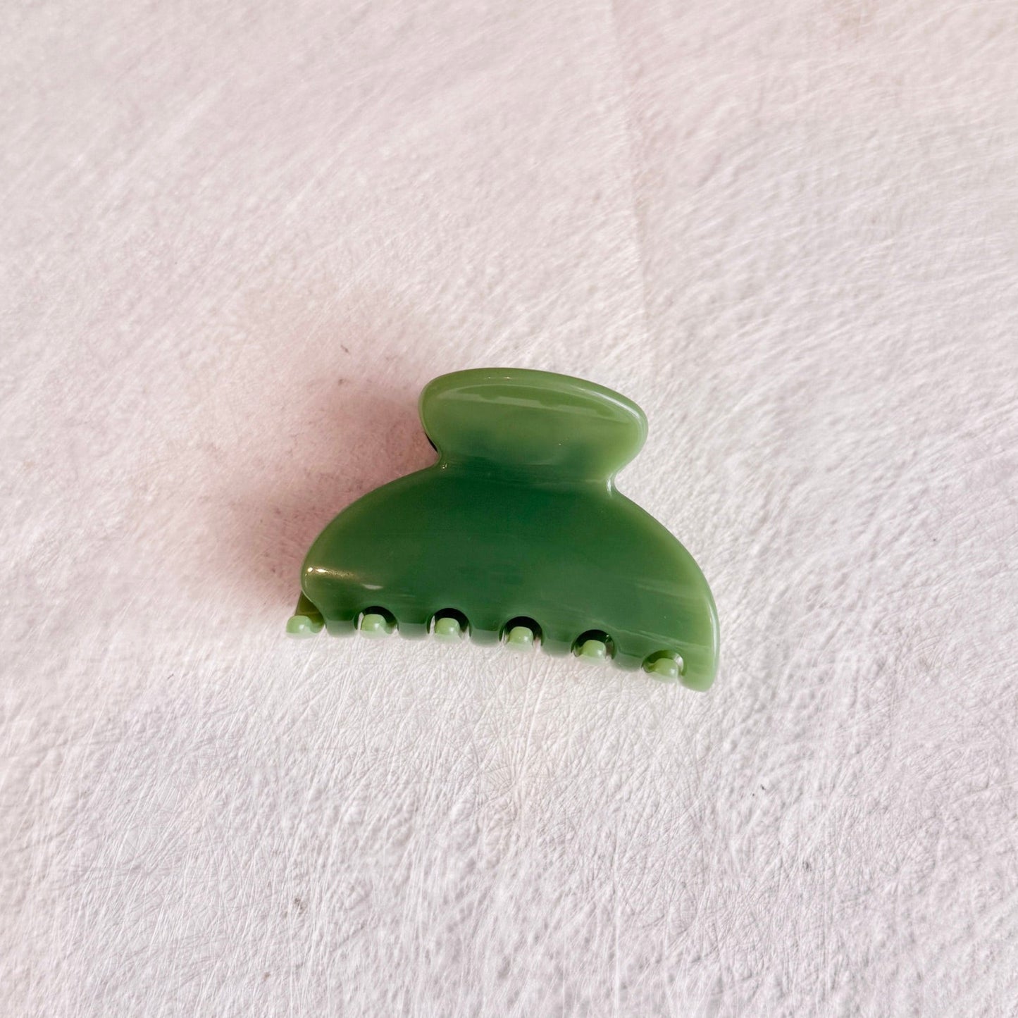 Glossy Medium Claw Clip