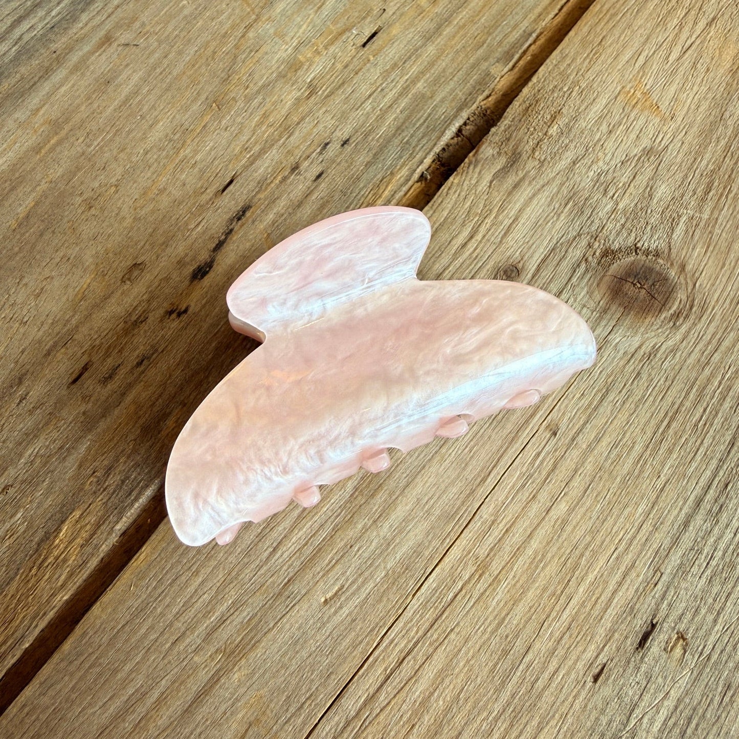 Pearly Pink Claw Clip