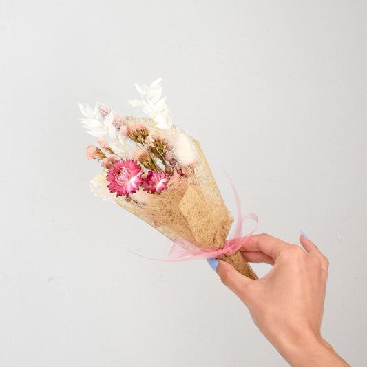 Dried Bouquet- Strawlrighty Aphrodite
