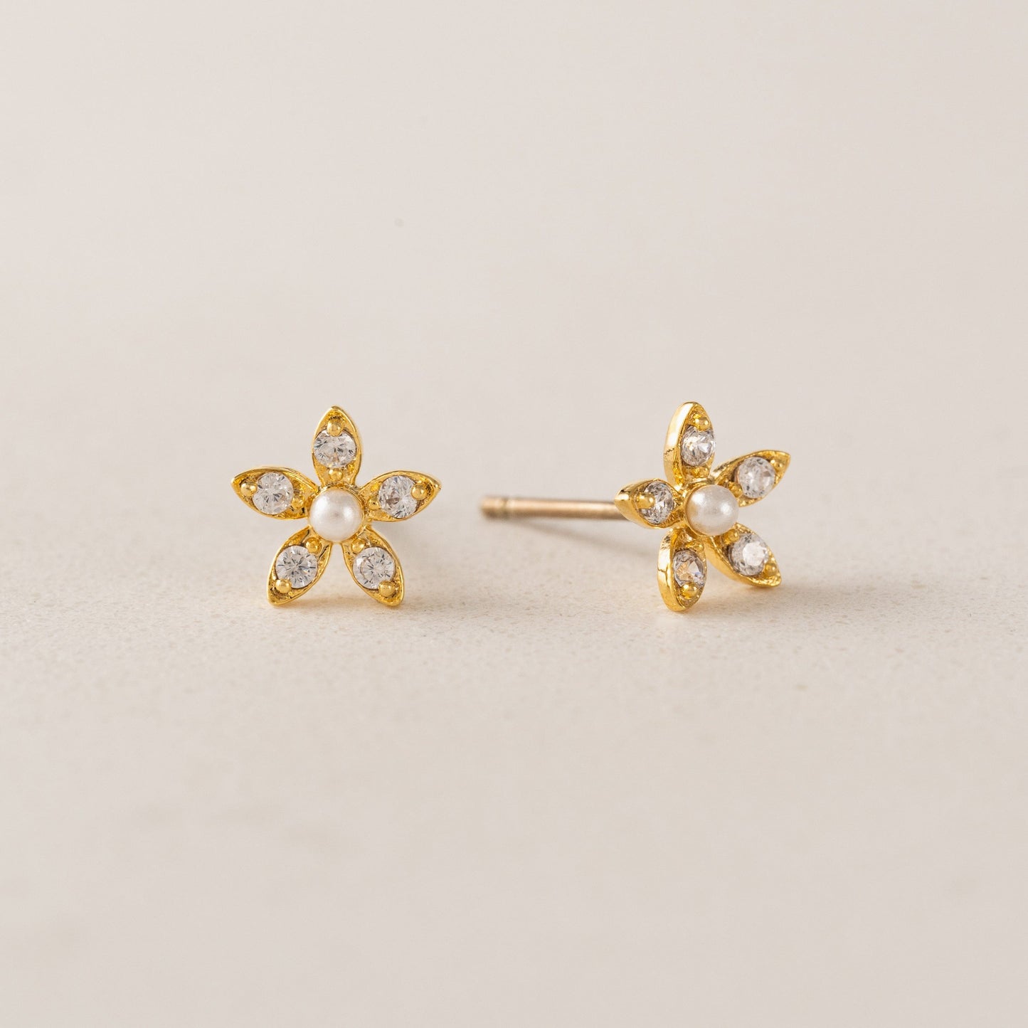 Lily Stud Earrings